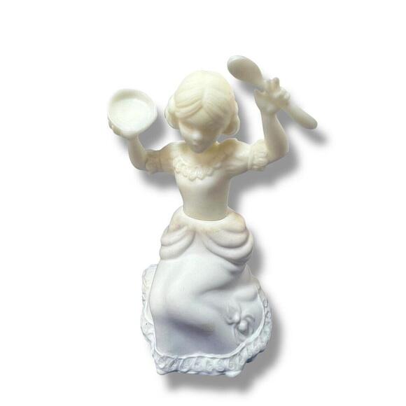 Lot of 3 Vintage Avon Betsy Ross figurine Sonnet Cologne Empty Miss Muffet Jack - Picture 2 of 9